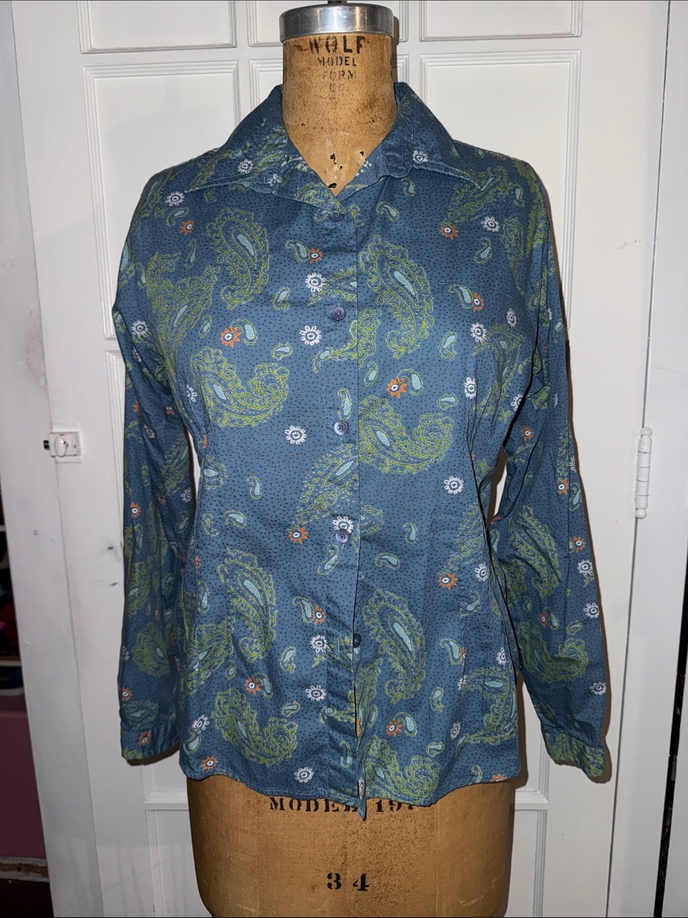Women's Woolrich Blue Paisley Button-down shirt Small